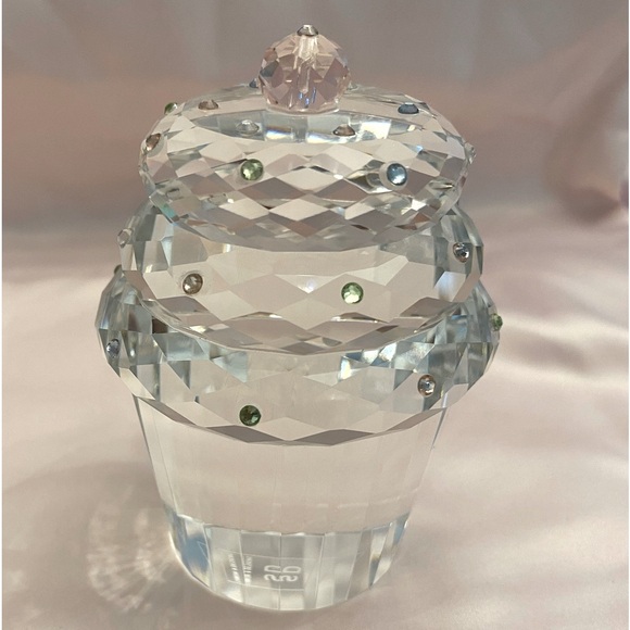 New (no box) SIMON DESIGN CRYSTAL CUPCAKE PAPERWEIGHT with PINK ON TOP - Picture 1 of 5